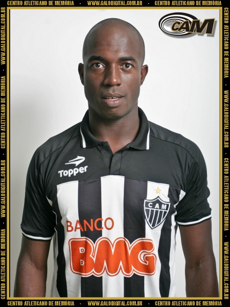 Arquivo:20110105-ZeLuis 750.jpg