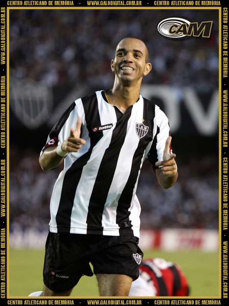 Arquivo:20091024 DiegoTardelli 750.jpg